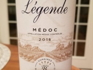 Image of a bottle of 2016 Legende Medoc