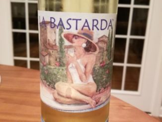 Image of a bottle of 2017 La Bastarda Pinot Grigio