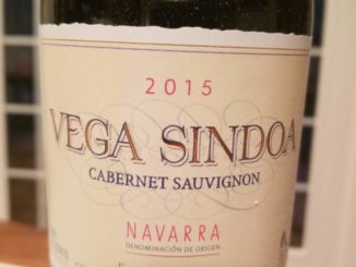 Image of a bottle of 2015 Vega Sindoa Cabernet Sauvignon