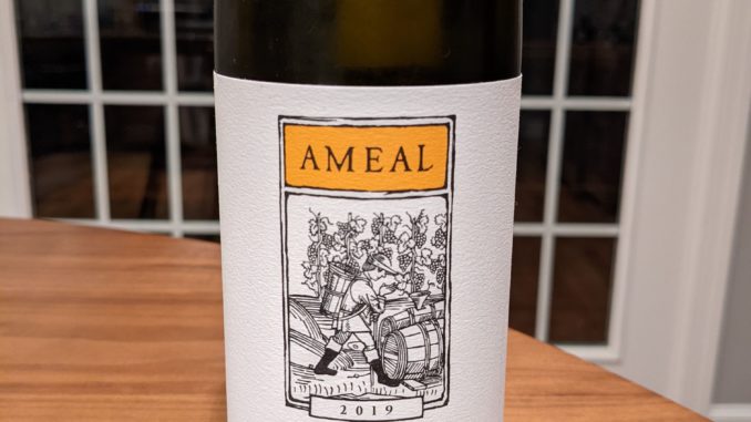 Image of a bottle of 2019 Quina do Ameal Loureiro