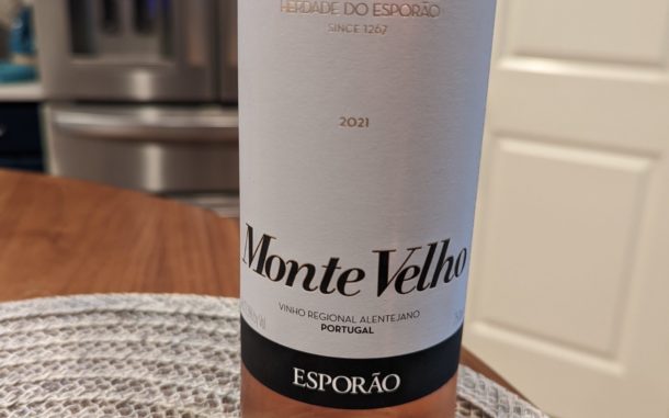 Image of a bottle of 2021 Monte Velho Rose' of Vinho Verde