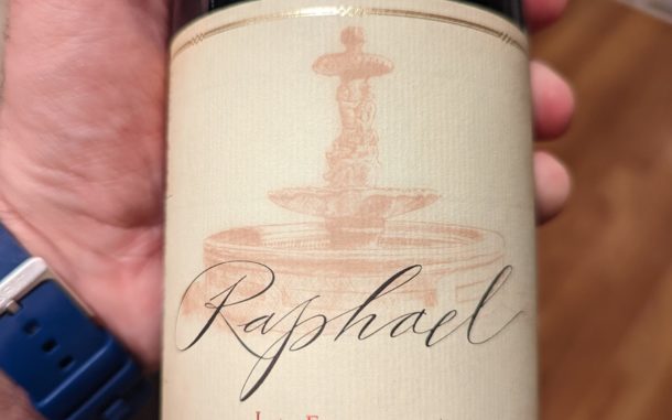 Image of a bottle of 2017 Raphael Winery La Fontana