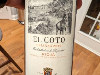Image of a bottle of 2019 El Coto Crianza